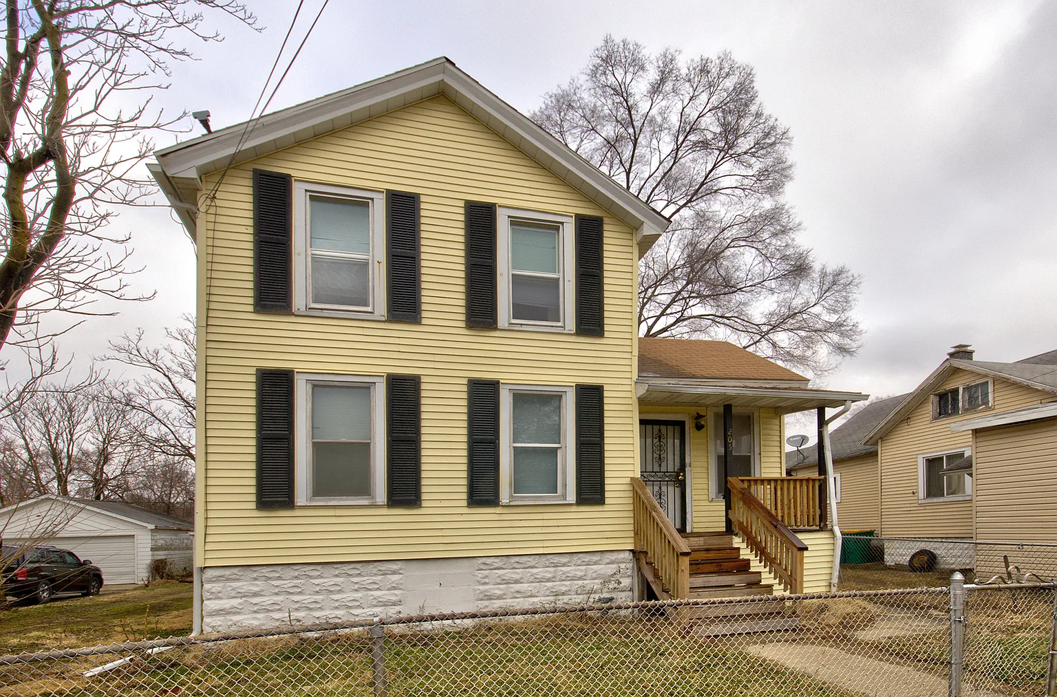 205 Edward St photo 1