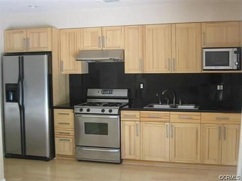 2nd image of 1278 Hillside St