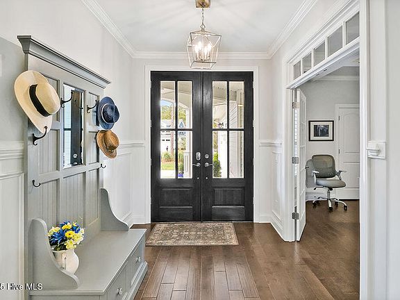 5th image of 3590 Wood Crest Lane