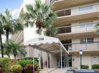 198 NW 67th St APT 203, Boca Raton, FL 33487