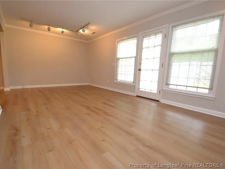 3111 Morningside Dr — Photo 4