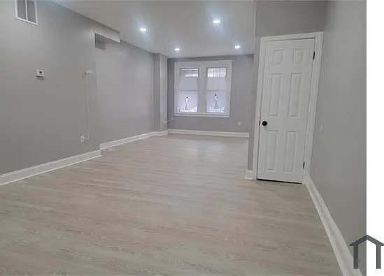 3 bed, 1251 sqft, $2,195 — Photo 2