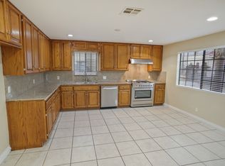 Glenoaks Apartments - 11819, San Fernando, CA 91340