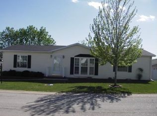 8406 Tamarack Dr, Machesney Park, IL 61115