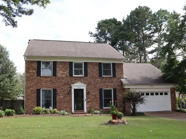 1062 Petersburg Cv, Collierville, TN 38017