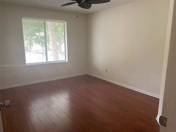 3rd image of 979 Coral Club Dr #979