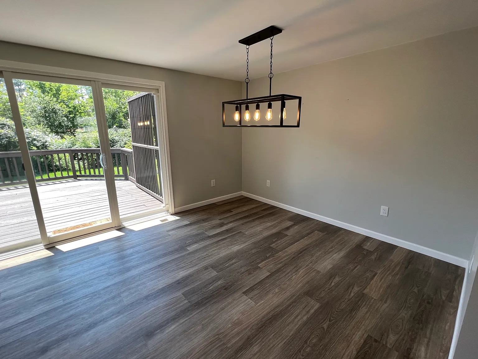 5697 Ellis Rd — Photo 3