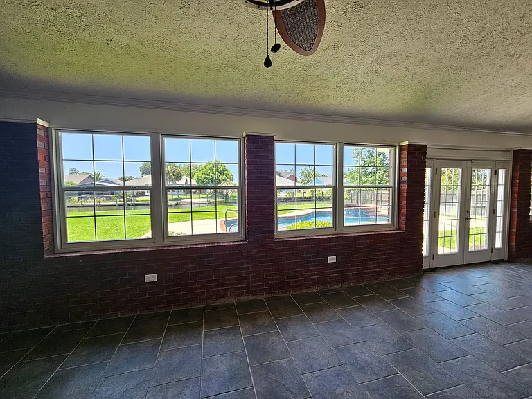 2103 Coral Dr — Photo 26
