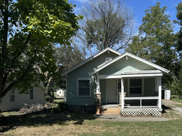 1118 W 2nd St, Pittsburg, KS 66762
