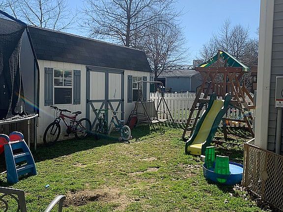 3rd image of 32 Kelley Gibson St
