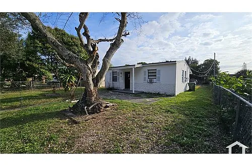 524 NW 21st Ave Photo 1