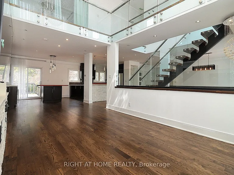 2 Chalet Rd — Photo 9