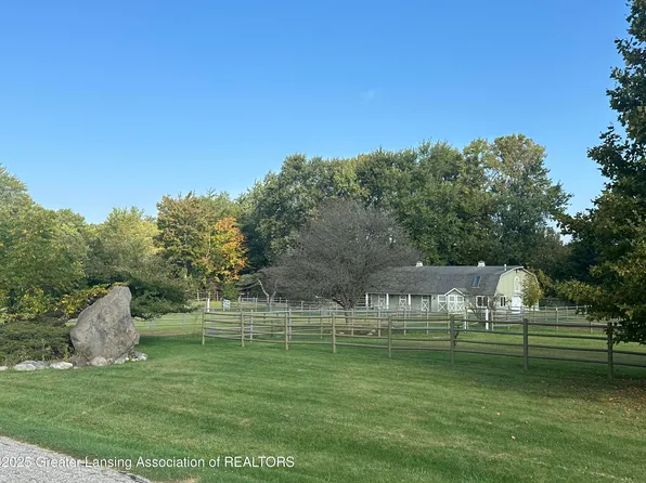 346 Wind N Wood Dr, Okemos, MI 48864