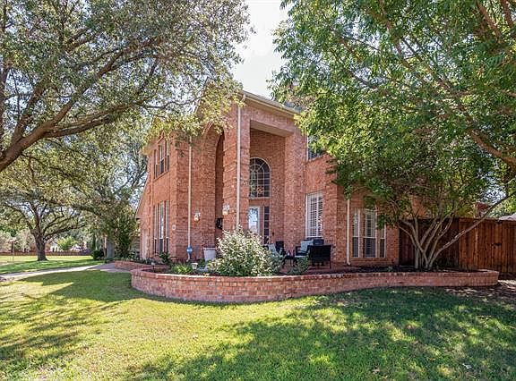 5th image of 2810 Halsey Dr