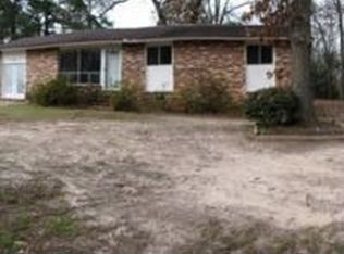 203 Evelyn Dr, Centerville, GA 31028