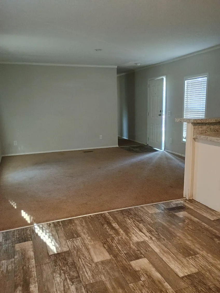 3 bed, $1,499 — Photo 3