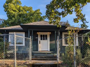 1005 NE Jarrett St, Portland, OR 97211