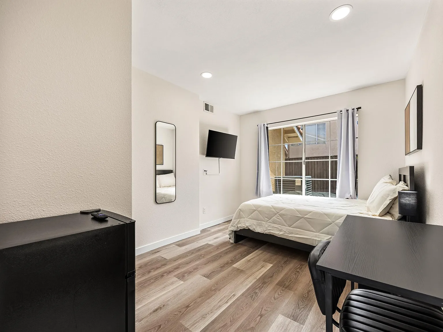 4 bed, 3.0 bath, 1732 sqft, $1,295 — Photo 4