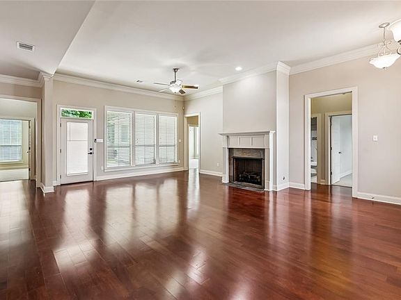 5th image of 8271 Valencia Ct