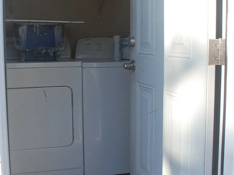 126B Colony St — Photo 7