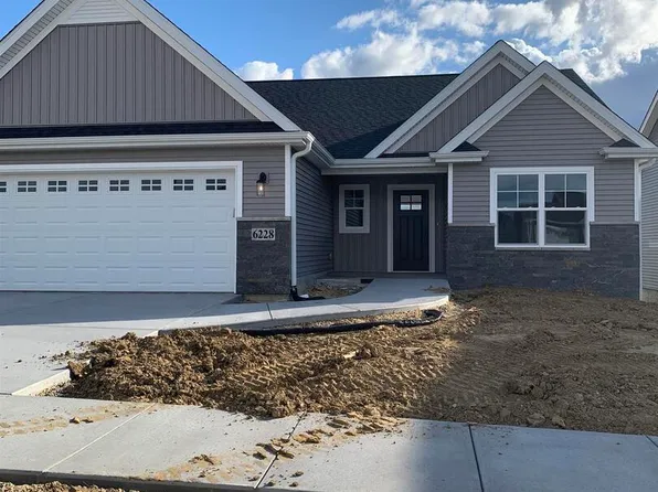 1500 Colonial Ct, Eldridge, IA 52748