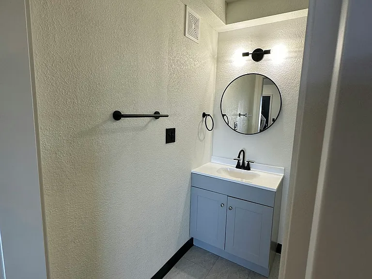 620 Latrobe Ave #STUDIO — Photo 12