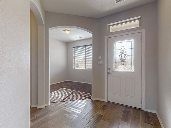 3rd image of 6727 Oro Valley Rd NW