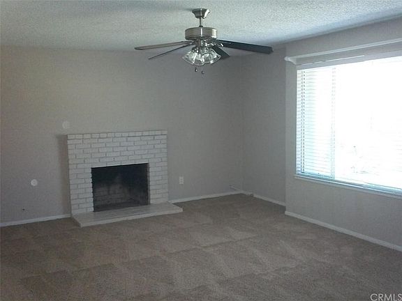 4th image of 24669 Jenkins Dr