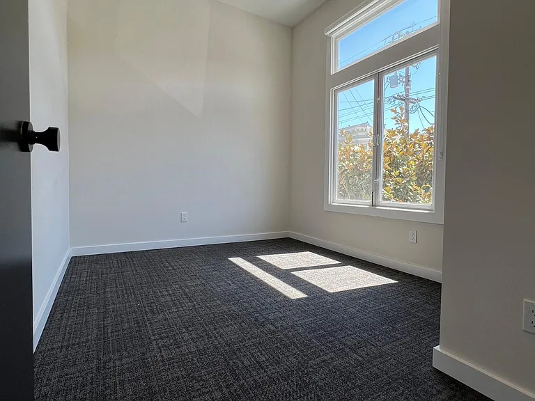 3490 20th St #2B — Photo 5
