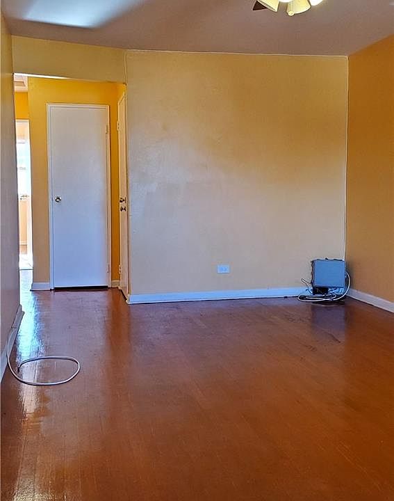 1st image of 10520 Avenue J