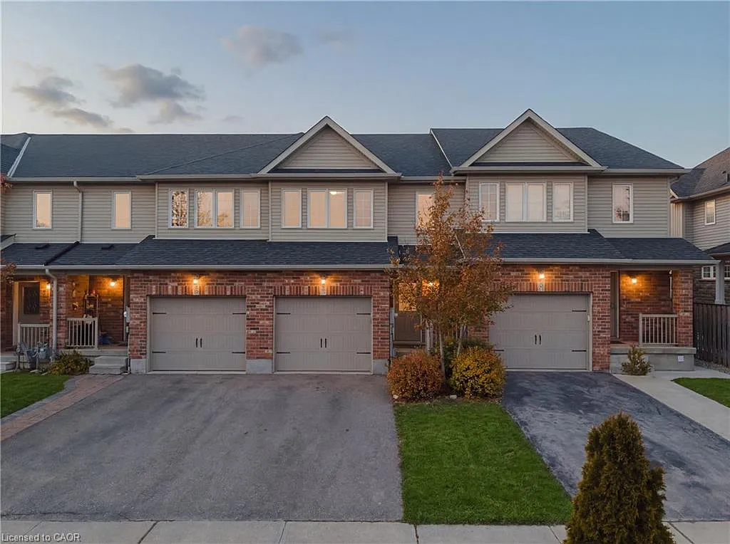 130 Simmonds Dr photo 1