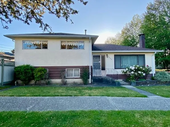 3925 Penticton St, Vancouver, BC V5R 1X7