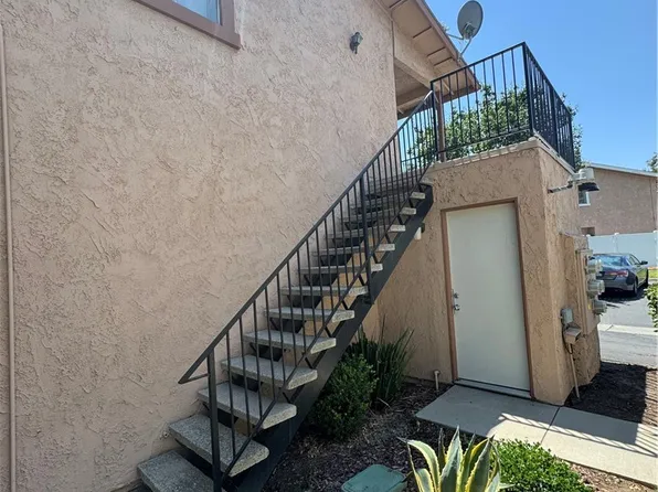 1382 Via Santiago Unit D, Corona, CA 92882