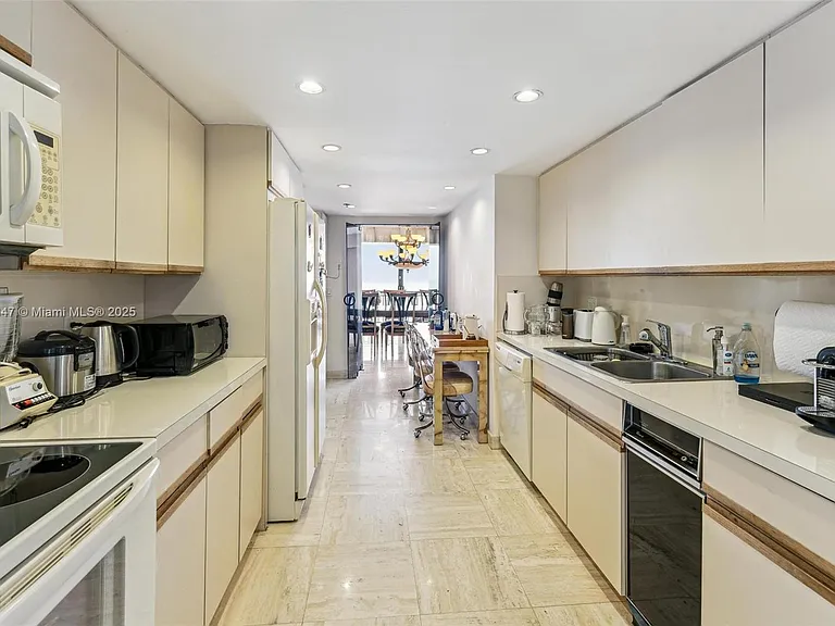 10175 Collins Ave #1202 — Photo 7