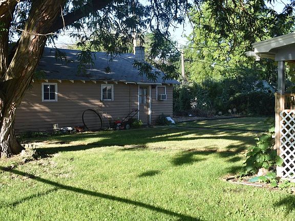 2nd image of 535 E Hanthorn Ave