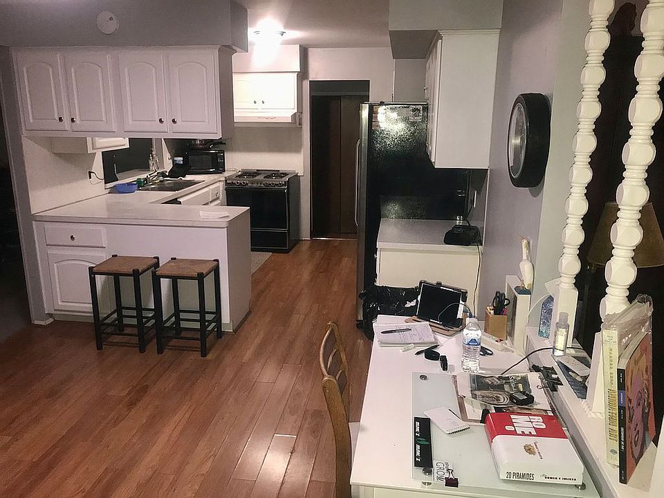 2nd image of 25300 Elizabeth Way
