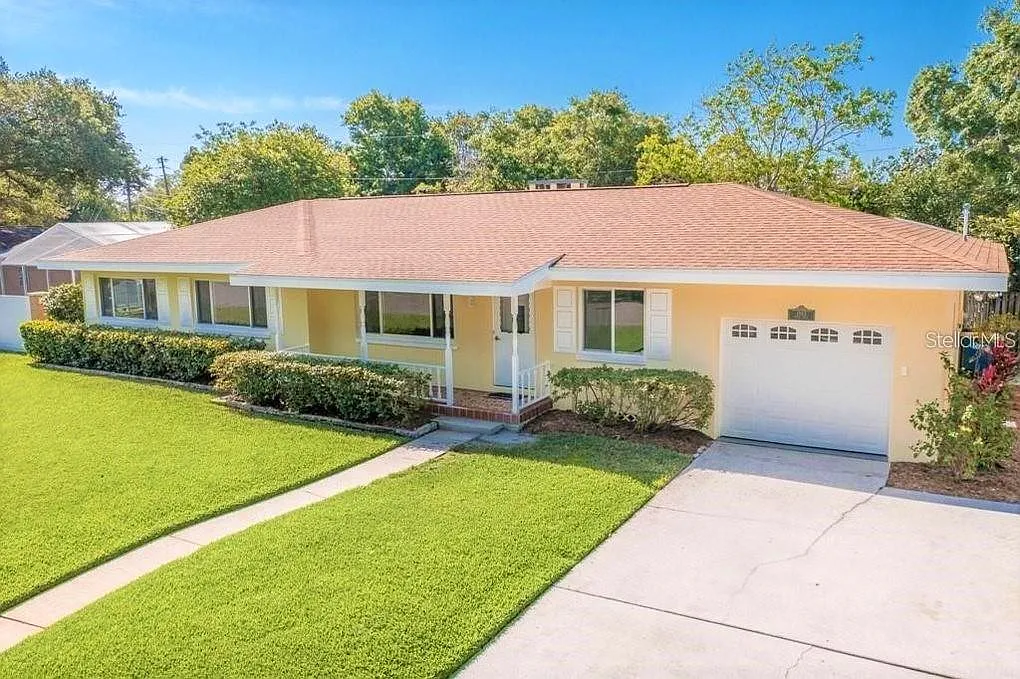 3 bed, 2.0 bath, 1682 sqft, $3,800 — Photo 1