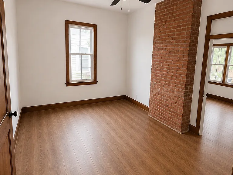 204 Main St — Photo 6