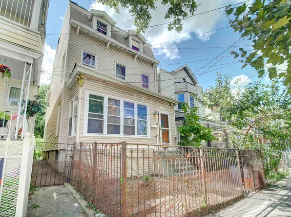 31 Lexington Avenue image 1 of 17