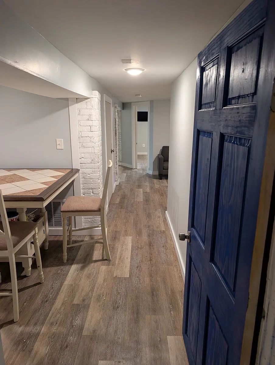 Building Photo - 137 Burhans Ave #1