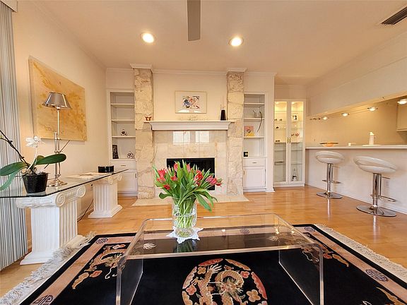 3rd image of 2410 Enfield Rd APT 7