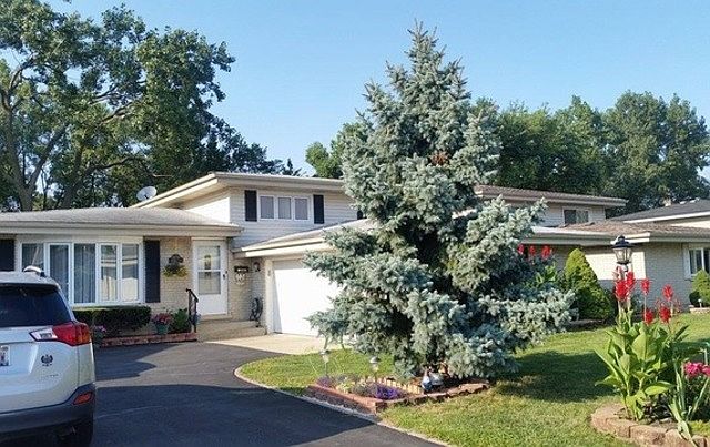 1st image of 9020 Shady Ln