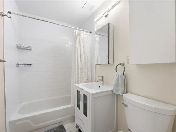 186 Wayne Street image 8 of 35