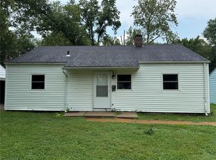 1112 Bel Aire Dr, Belleville, IL