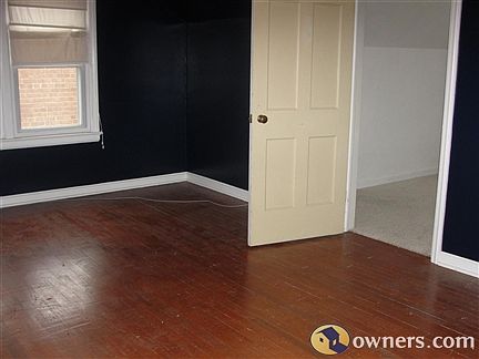 Large Upstairs bedroom with bonus room