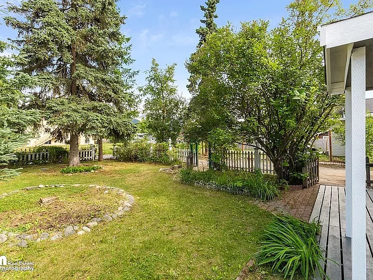 3 bed, 1098 sqft, $2,800 — Photo 2
