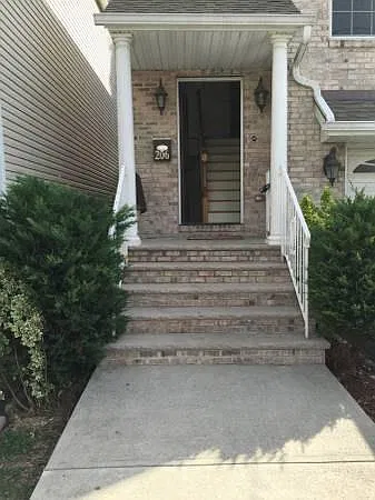 206 Michigan Avenue — Photo 2