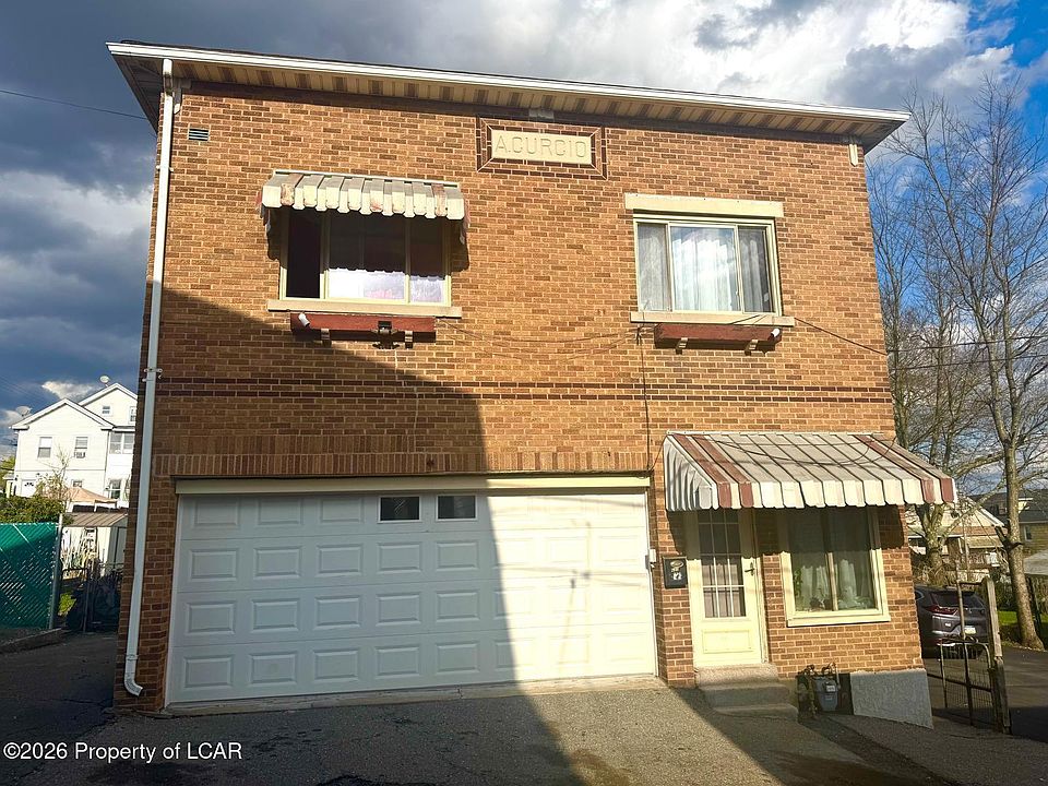 1st image of 631 Perry Ct
