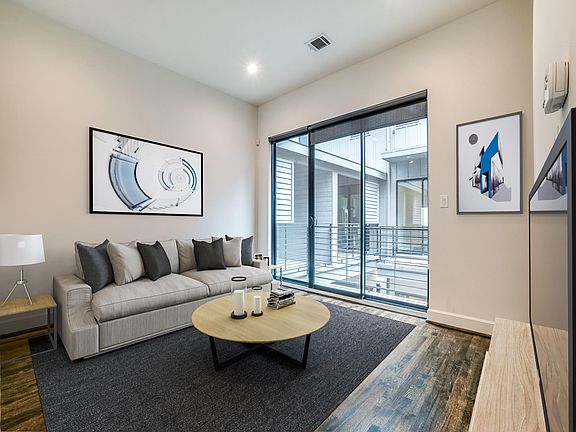 3rd image of 2202 Moser Ave #206