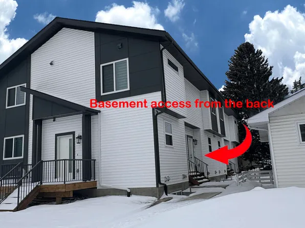 10698 61st St NW, Edmonton, AB